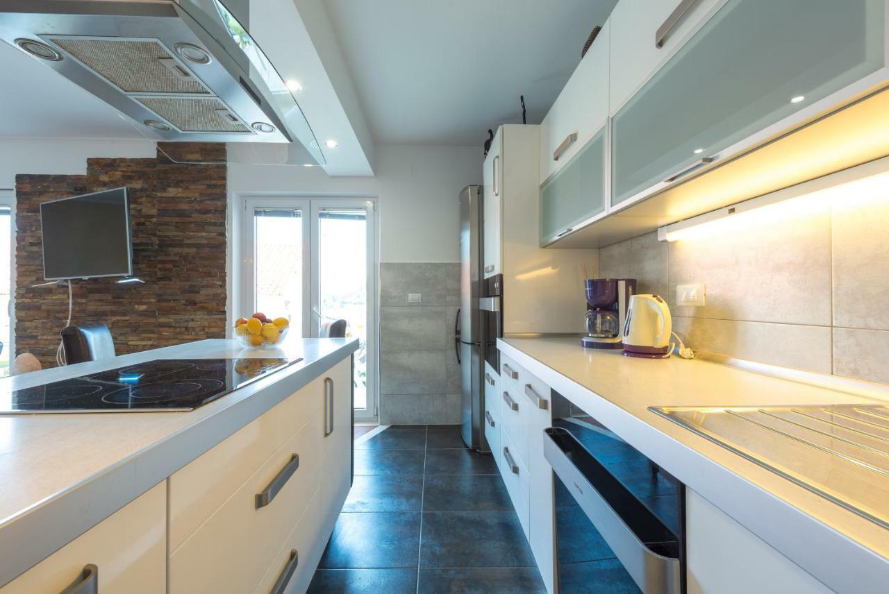 Luxury Apartment Antonija-Old Town 챠브타트 외부 사진