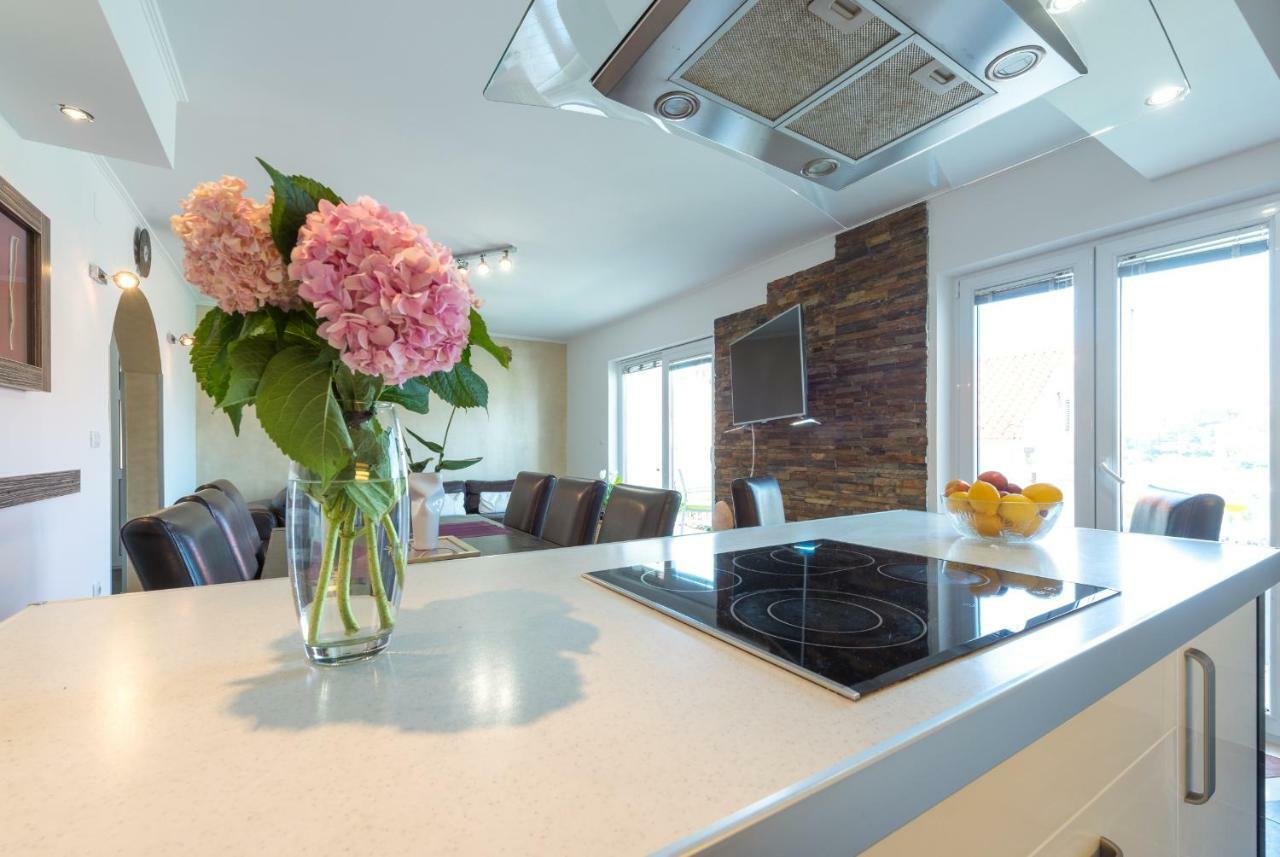 Luxury Apartment Antonija-Old Town 챠브타트 외부 사진
